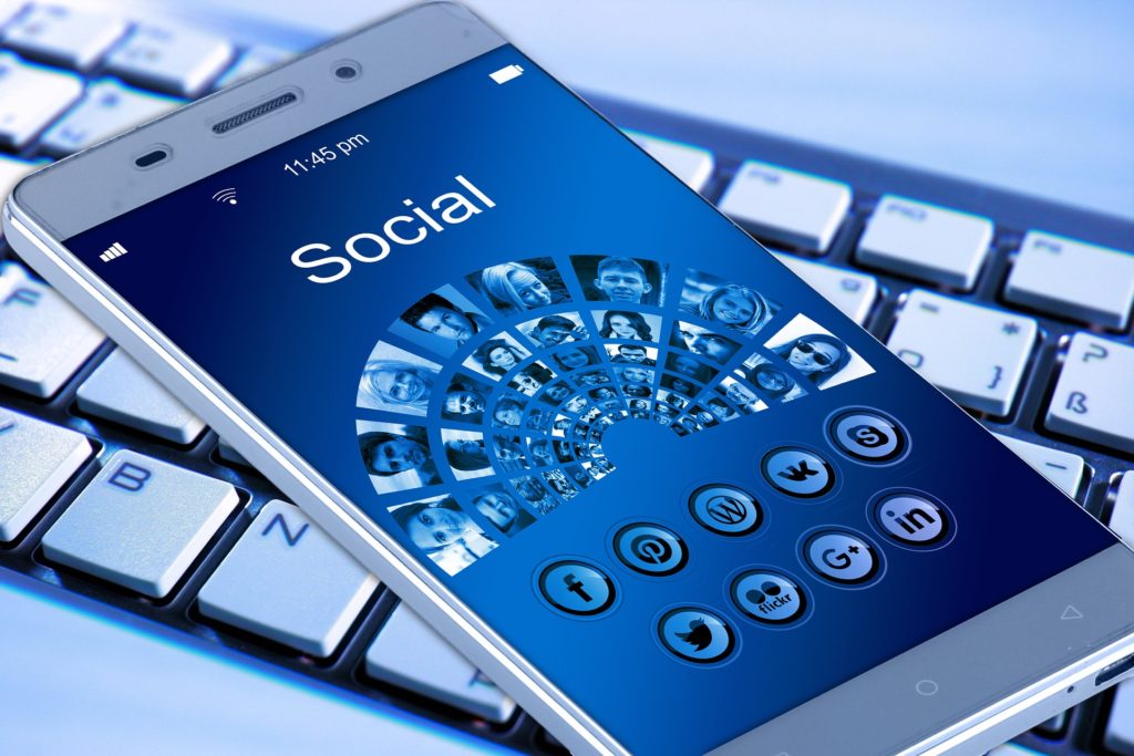 How Your Small Business Can Crush It By Social Media Networking